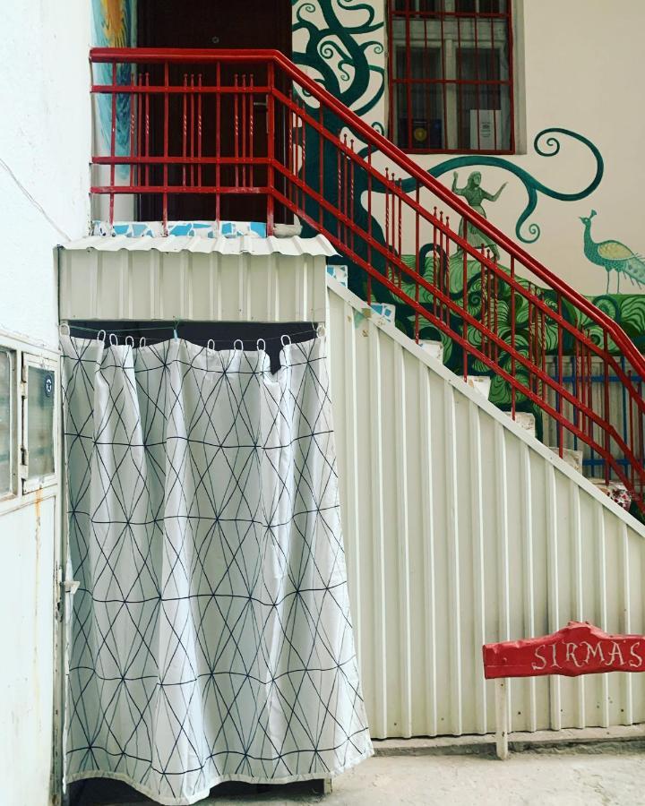 Sirma'S Unique Artsy Modern Quiet 1-Bdrm In The Heart Of Skopje 아파트 외부 사진